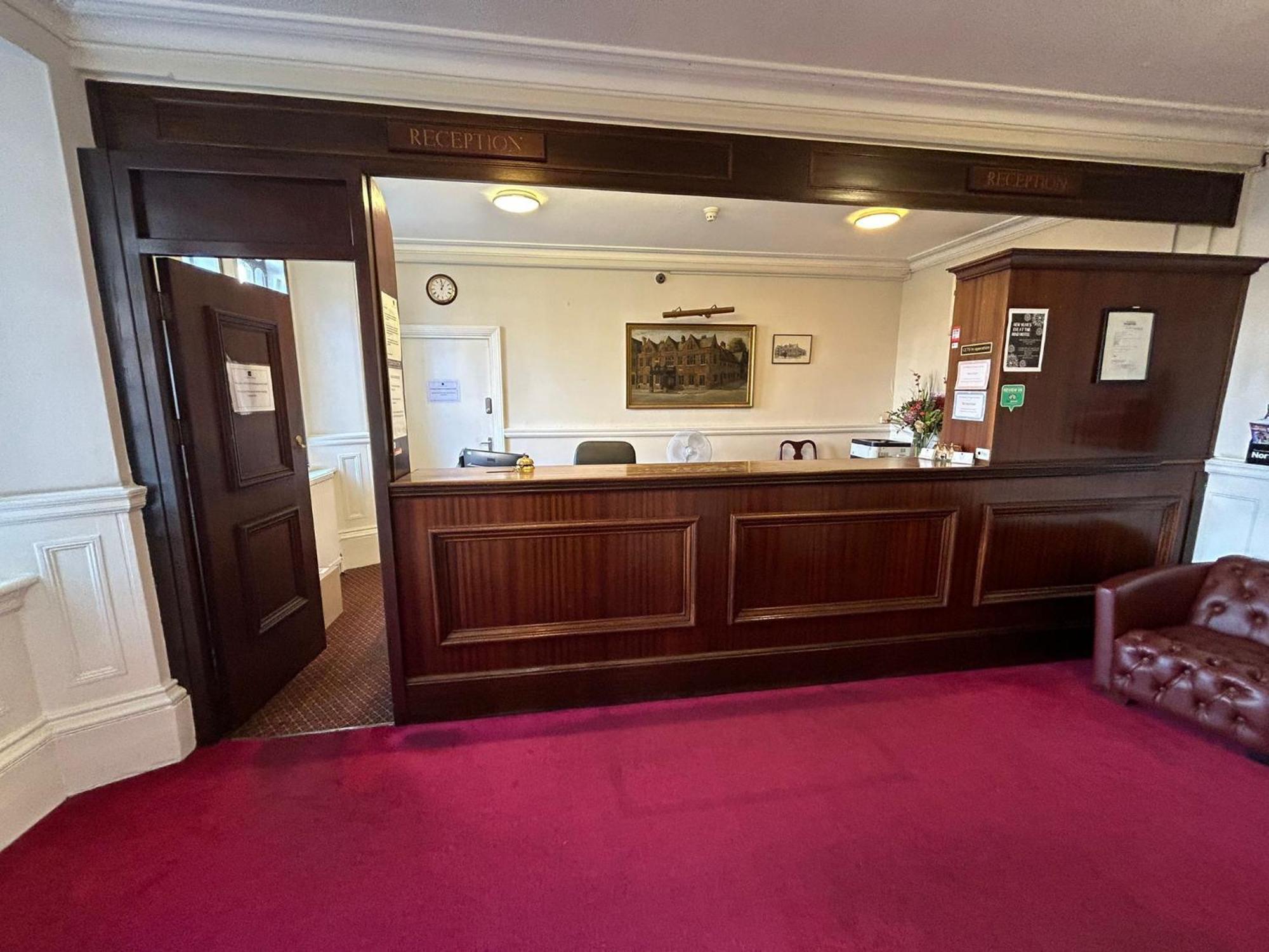 The Hind Hotel Wellingborough Exterior foto